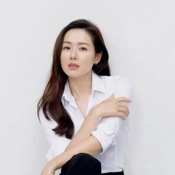خوشگل ترین هنرپیشه های زن کره ای
- سون یه جین (Son Ye-jin)