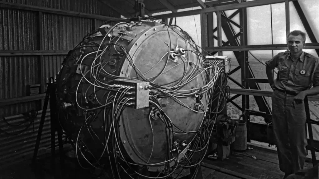 طرز کار و قدرت تخریب بمب اتم - پروژه منهتن