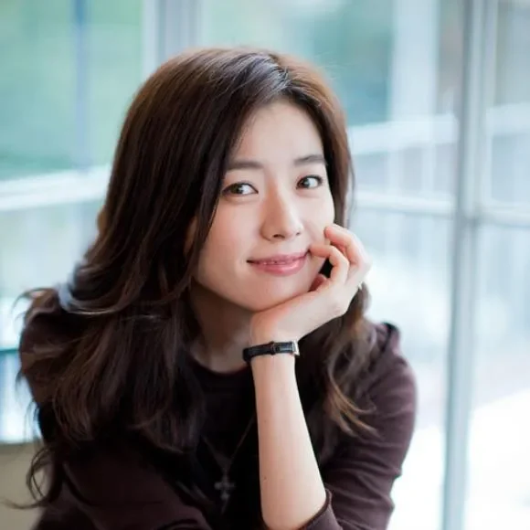 زیباترین بازیگران زن کره ای 2023 -  هان هیو جو (Han Hyo-joo)