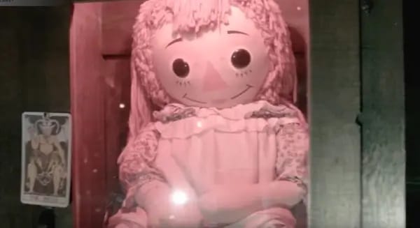 حقایق عجیب در مورد عروسک آنابل 