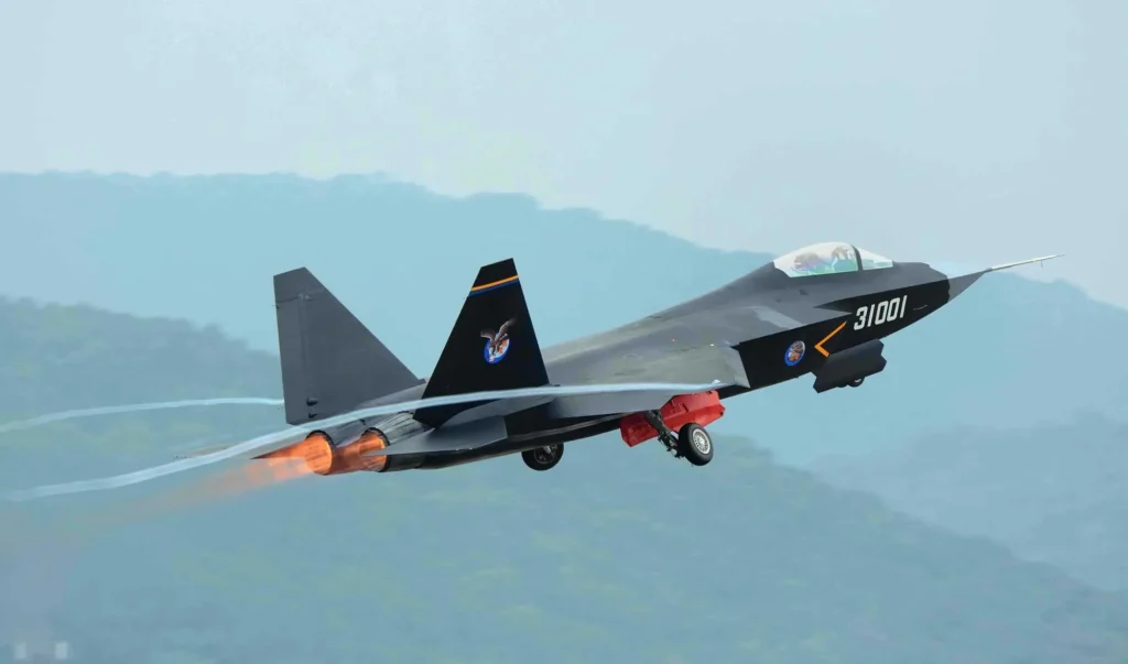 خطرناک ترین جنگنده بمب افكن جهان در سال 2023 - شنیانگ FC-31 گیرفالکن (Shenyang FC-31 Gyrfalcon)