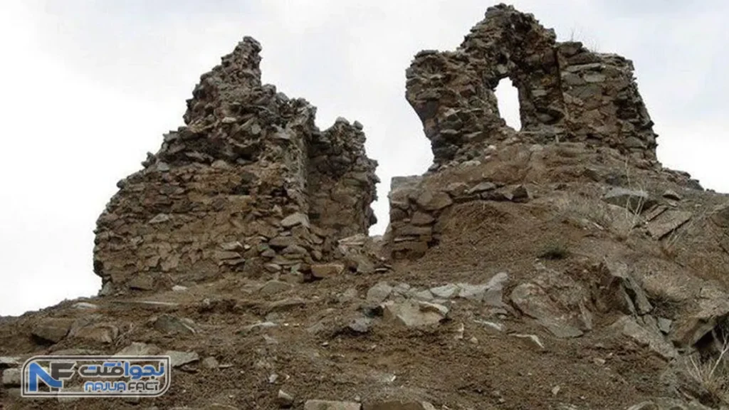 بقایای آتشگاه آذر برزین‌مهر، یکی از سه آتشکده معروف ساسانی